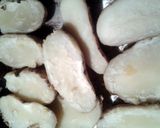A picture of step 2 of somekind or another boiled potatoes.