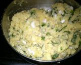 A picture of step 4 of mirchi pakora.
