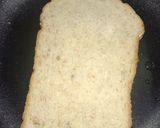 รูปขั้นตอนการทำที่ 3 ของ ขนมปังปิ้งหน้าไข่ปูอัด (Toast Topped with Egg and Crab Sticks)