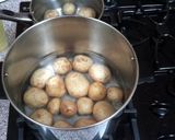 A picture of step 4 of Salt water potatoes.
