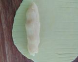 A picture of step 3 of Diya gujiya.