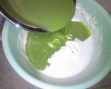 A picture of step 10 of Domed Cake with Matcha Mousse.