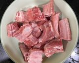 Hình bước làm 1 của món Sườn xào mặn ngọt siêu dễ làm