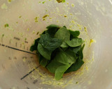 Foto del paso 2 de la receta: Salsa de alcaparras y espinacas