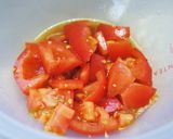 A picture of step 1 of Delicious Cold Pasta with Tomato and Tuna.
