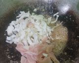 Foto langkah ke 3 dari resep Mie goreng sederhana.