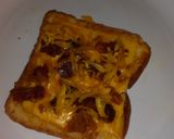 A picture of step 5 of Bacon Grilled cheese sandwiches.