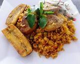 Foto del paso 14 de la receta: Lomo de Cerdo (Pork) con arroz a la Jardinera a lo Carmelita