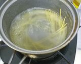 Foto langkah ke 1 dari resep Tumis Spaghetti Sosis.
