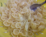 Foto del paso 2 de la receta: Ensalada de fideos, jamón, queso, etc