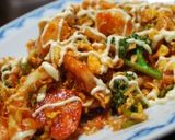 A picture of step 6 of Crispy Fried Shrimp with Egg Kimchi.
