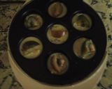 A picture of step 5 of Mini egg muffins.