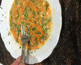 Foto del paso 4 de la receta: Rollitos de tortilla de zanahoria rallada, queso y perejil