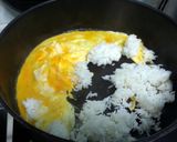 A picture of step 4 of Ham And Egg With Cheese Fried Rice.