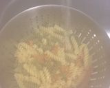A picture of step 2 of Pepperoni pizza pasta salad.