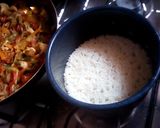 Foto del paso 3 de la receta: Verduras al wok con pollo y timbal de arroz 😋😁