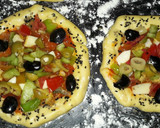 صورة لخطوة 3 من وصفة ميني بيتزا ذوق رائع 🍕🍕🍕😋😋😋