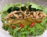 Hình bước làm 6 của món Ức gà xé sốt cay, cuốn gạo lứt [Eat clean - Lose weight]