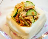 A picture of step 3 of Hot and Spicy Chilled Tofu with Tuna and Cucumber.
