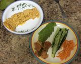 A picture of step 4 of Kimchi Avocado Sushi.