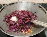A picture of step 4 of Lauki red amaranth dry sabzi.