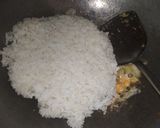 Foto langkah ke 5 dari resep Nasi Goreng Indomie.