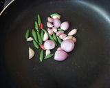 รูปขั้นตอนการทำที่ 1 ของ น้ำพริกตะลิงปลิง