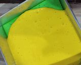 Foto langkah ke 3 dari resep Mini Roll Rainbow Cake.