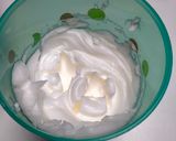 Une image de l'étape 6 de Mousse au chocolat.