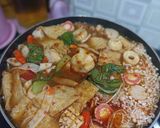 Foto langkah ke 4 dari resep Steamboat Tomyam seafood simple.
