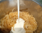 Foto del paso 3 de la receta: Salsa cremosa de cebolla
