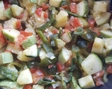Foto del paso 3 de la receta: Calabacitas a la mexicana al estilo de mi mamá