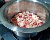 A picture of step 2 of Homemade Karonda jelly.