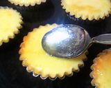 A picture of step 13 of Fluffy Moist Madeleines.
