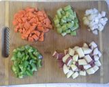 A picture of step 4 of Mini chicken pot pies.
