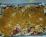 A picture of step 6 of Frozen banana split.