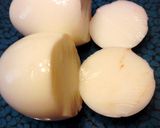 A picture of step 3 of Hard Boiled Egg Snowman * Christmas *.