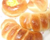 A picture of step 10 of Apple Danish.