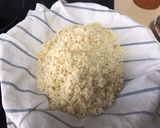 Foto del paso 2 de la receta: Pizza 🍕 con base de coliflor