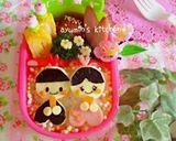 A picture of step 3 of For Hinamatsuri (Girl's Day Festival) Heart-shaped Dolls Charaben.