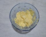 A picture of step 2 of Cheesy bread roll.