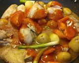 Foto del paso 4 de la receta: Pollo en su jugo con verduras🌺