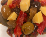 Foto del paso 2 de la receta: Ensalada de Berenjena, Morrón Asado, Aceitunas y Queso