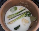 Foto langkah ke 1 dari resep Nasi Bakar Ayam Suwir Pedas Kemangi.