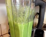 A picture of step 3 of Pineapple Spinach Smoothie.