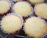 Foto del paso 9 de la receta: Cupcakes de chocolate blanco con buttercream de dulce de leche