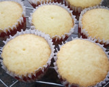 Foto del paso 9 de la receta: Cupcakes de chocolate blanco con buttercream de dulce de leche