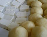 A picture of step 3 of Cheese Mantou Buns.