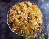 A picture of step 8 of Khatta Meetha namkeen.