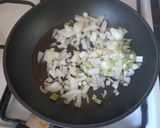 Krumplifőzelék klasszikus fasírttal recept fázis 4 fotója
